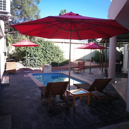 Pension Hotel Kamho Windhoek Extérieur photo