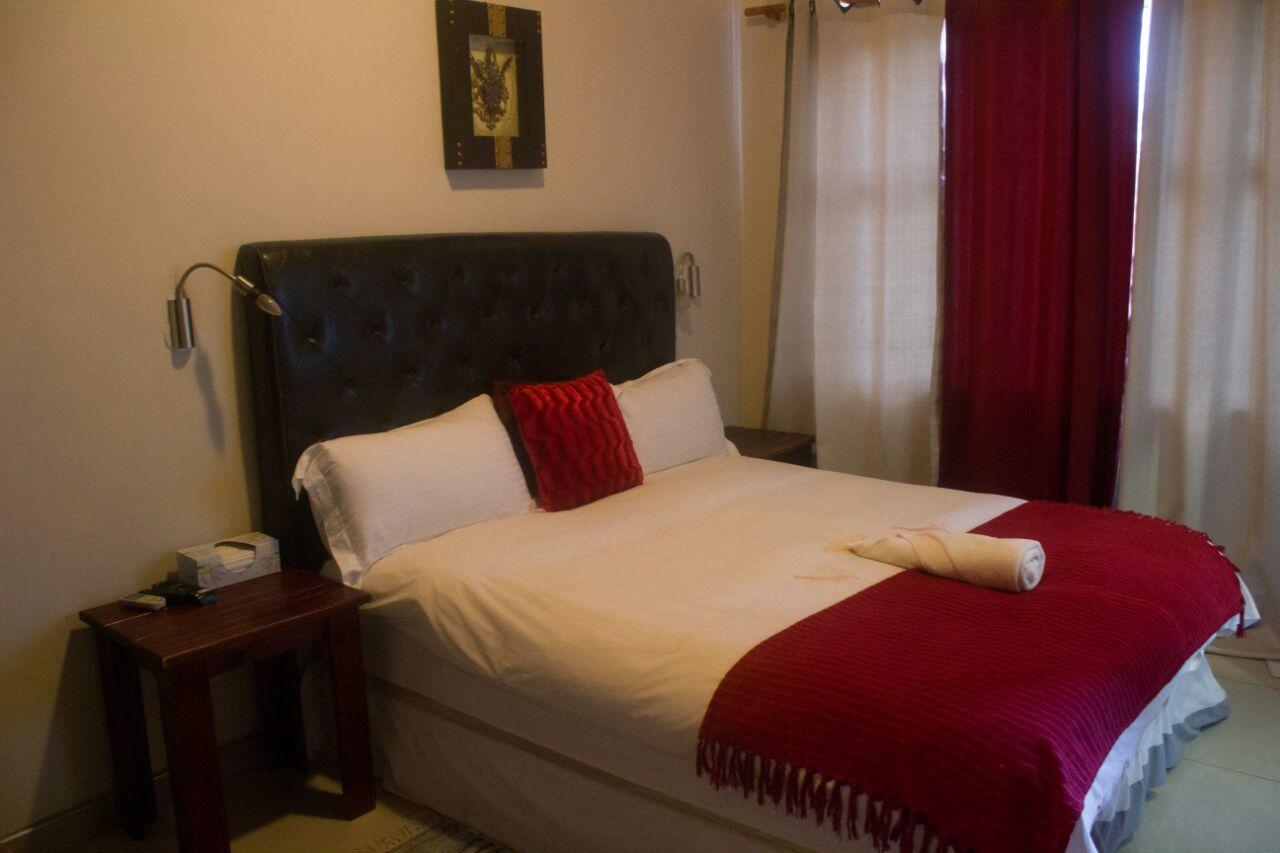 Pension Hotel Kamho Windhoek Extérieur photo