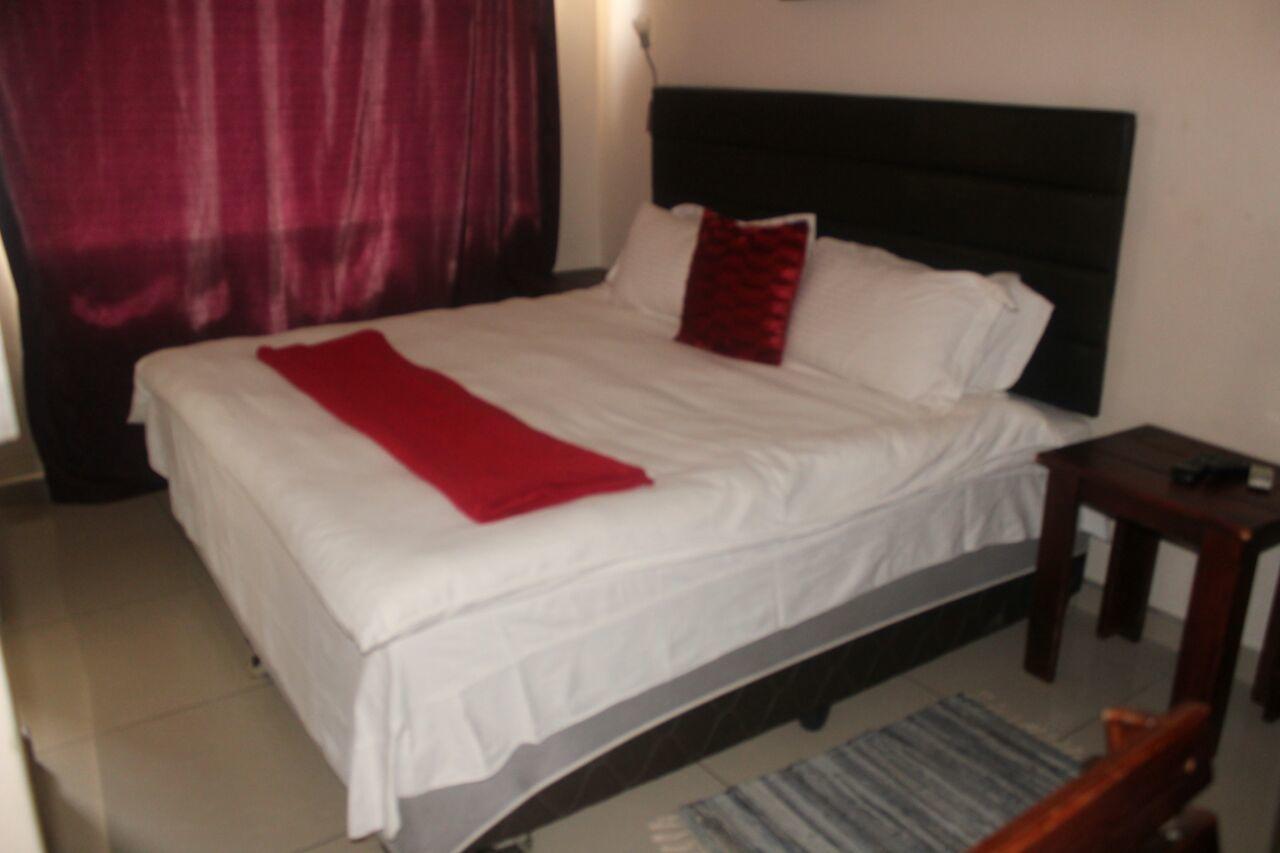 Pension Hotel Kamho Windhoek Extérieur photo